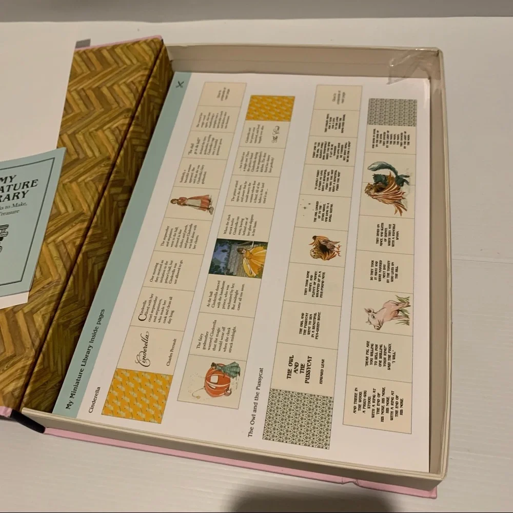 My Miniature Library - 30 Tiny Books, to Make, Read and Treasure. - Picture 7 of 16